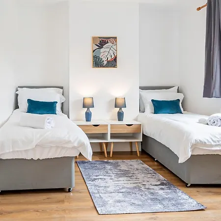 Charming 2-Bedroom Flat With A Garden And Free Parking At Abingdon Oxford Exterior photo