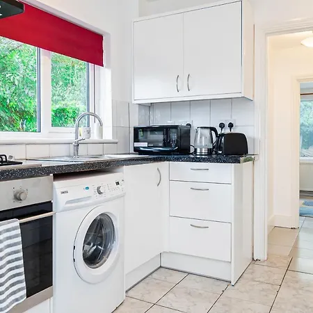 Charming 2-Bedroom Flat With A Garden And Free Parking At Abingdon Oxford Exterior photo