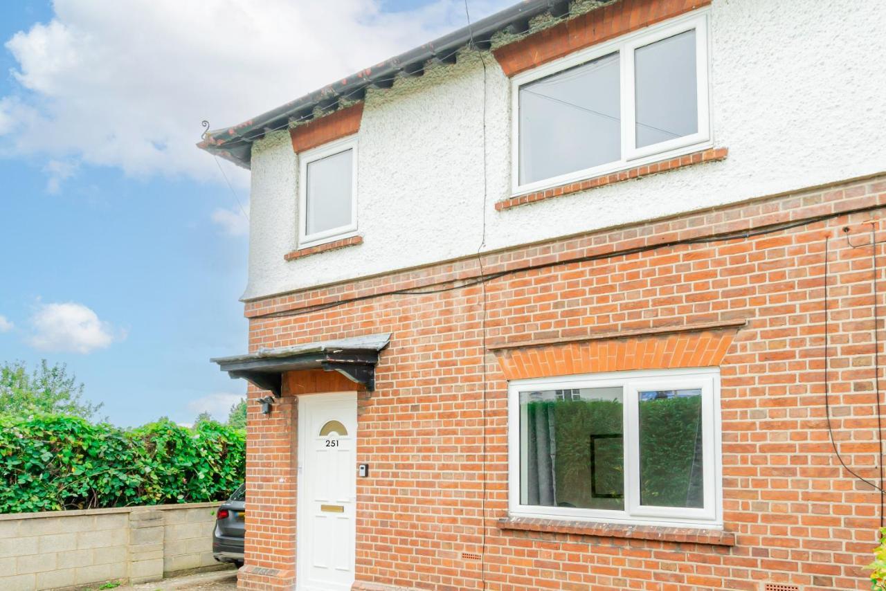Charming 2-bedroom Flat With A Garden And Free Parking At Abingdon